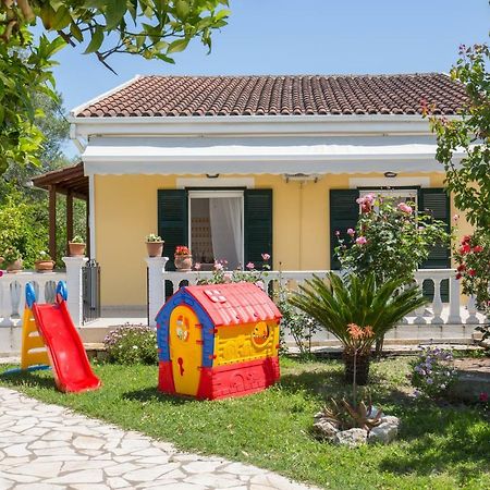 Karia Holiday Home Lefkimmi  Exterior photo