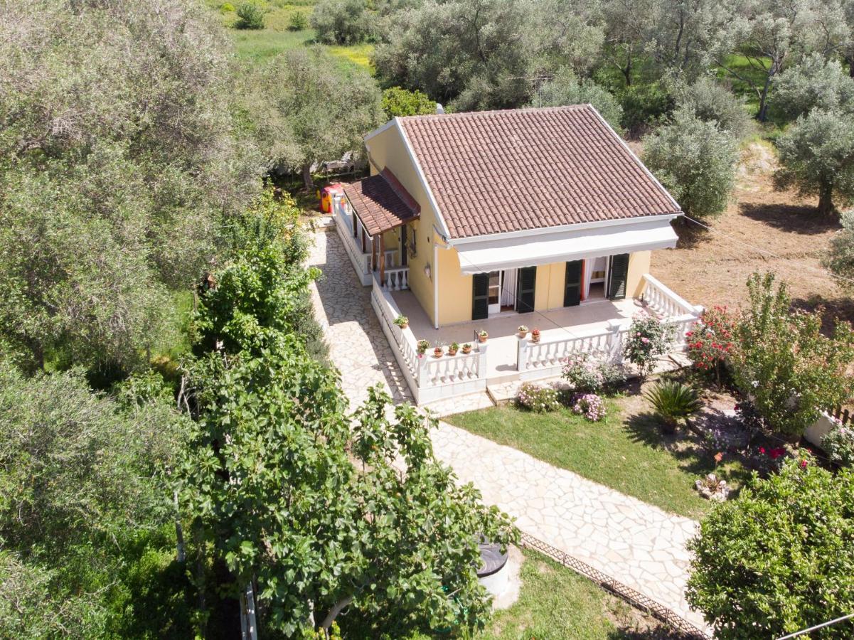Karia Holiday Home Lefkimmi  Exterior photo