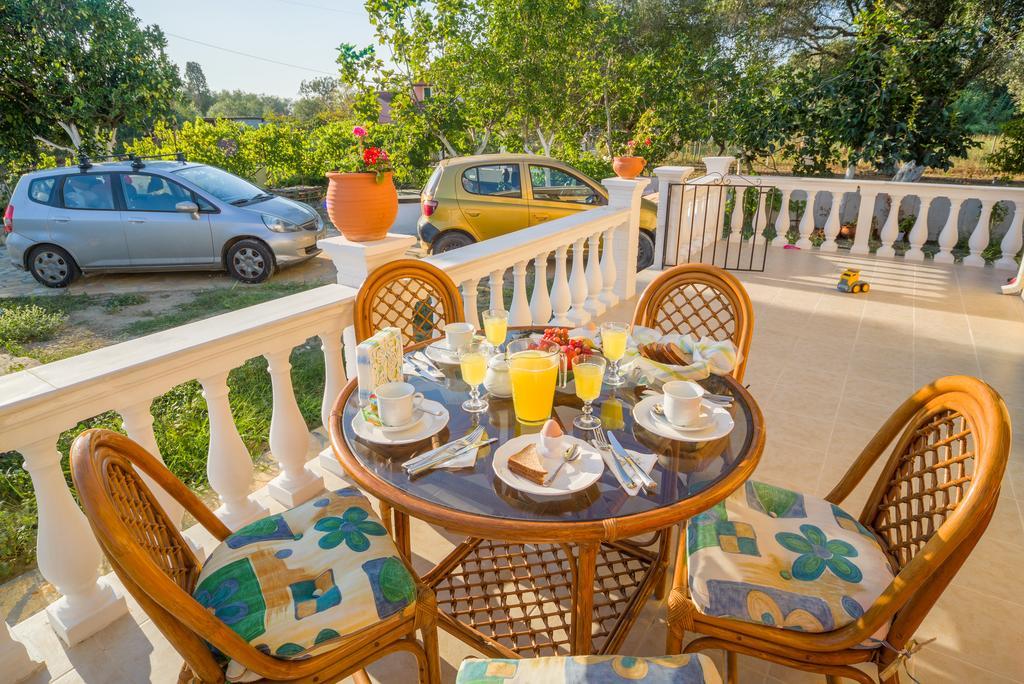 Karia Holiday Home Lefkimmi  Exterior photo